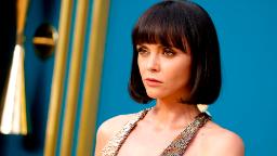220922121532 01 christina ricci emmys hp video Christina Ricci says her 'Yellowjackets' character 'is not somebody that I would choose to be friends with'