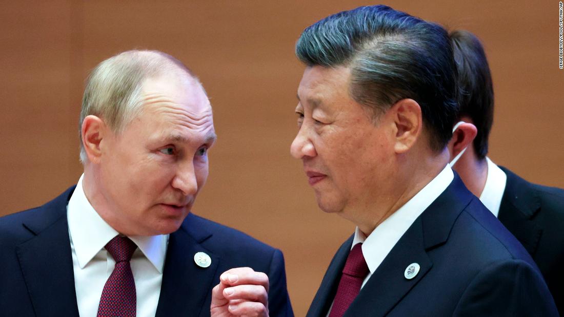 بينما تثير روسيا الشبح النووي في أوكرانيا ، تنظر الصين إلى الاتجاه الآخر