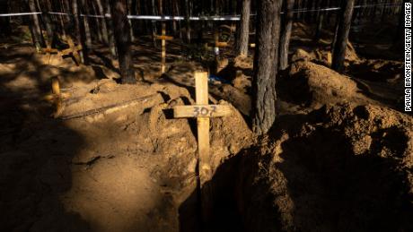 Marks of torture and mutilation on corpses in the Izyum mass grave: Ukrainian officials 