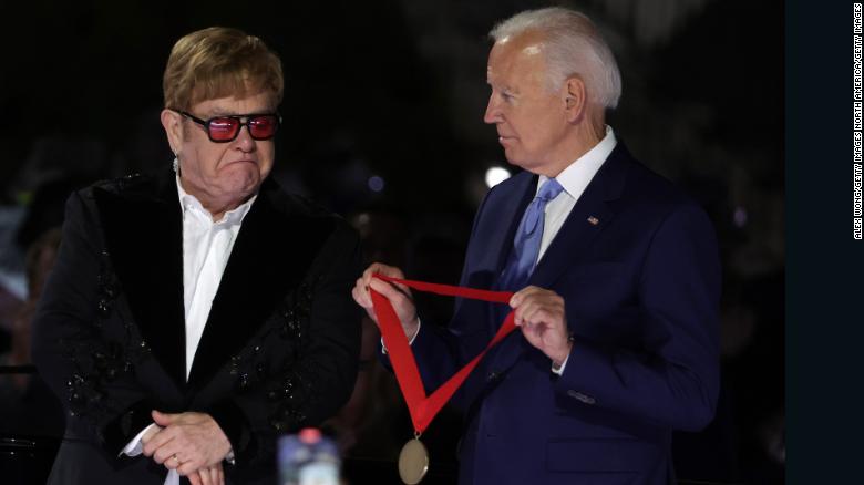See the surprise that brought Elton John to tears at White House