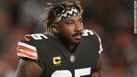 CLEVELAND, OHIO - SEPTEMBER 22: Myles Garrett #95 of the Cleveland Browns warms up prior to facing the Cleveland Browns at FirstEnergy Stadium on September 22, 2022 in Cleveland, Ohio. (Photo by Nick Cammett/Getty Images)