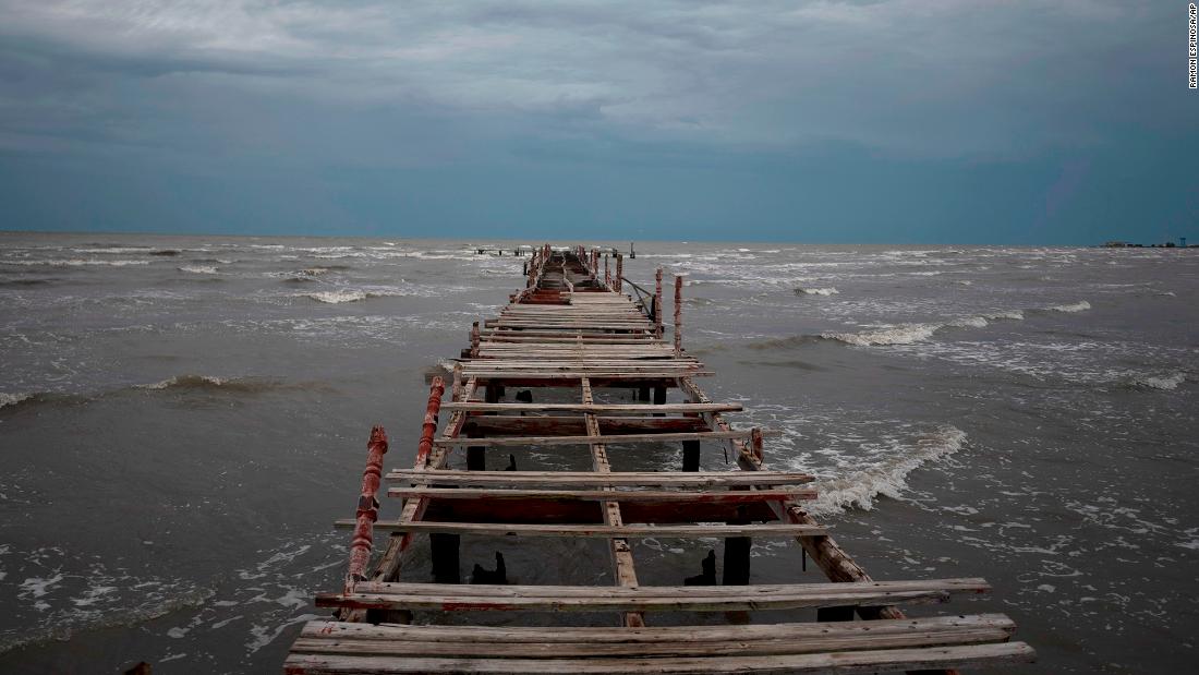 Waves kick up along the shore of Batabano as &lt;a href=&quot;https://us.cnn.com/2022/09/27/weather/hurricane-ian-cuba-florida-tuesday/index.html&quot; target=&quot;_blank&quot;&gt;Hurricane Ian reaches Cuba&lt;/a&gt; on Monday.