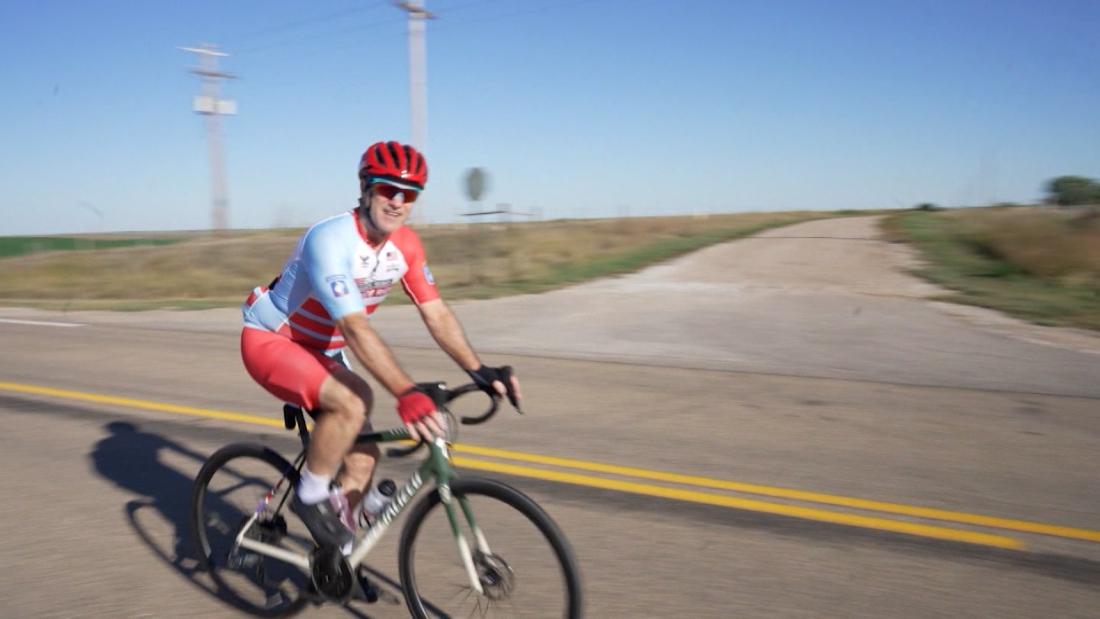 Why one Army veteran is biking 1,689 miles from Nebraska to Washington DC – CNN Video