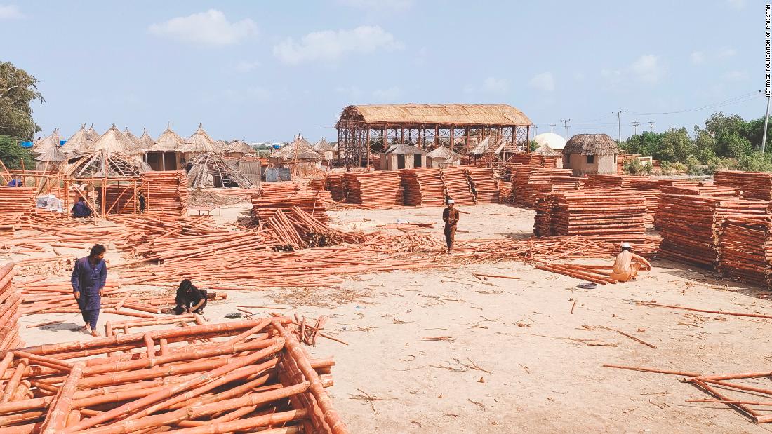 these-bamboo-shelters-are-empowering-communities-displaced-by-pakistan-s-floods