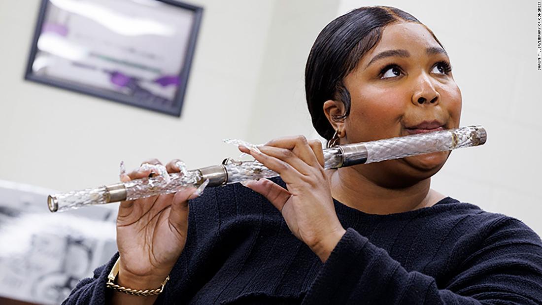 Lizzo played James Madison's 200-year-old crystal flute at her Washington, DC concert