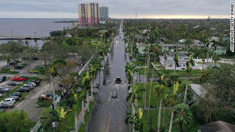 Tropical Storm Ian pummels Florida