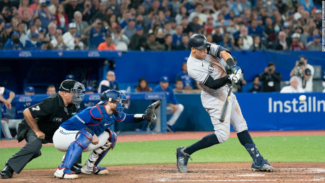Aaron Judge breaks single-season American League home record with No. 62