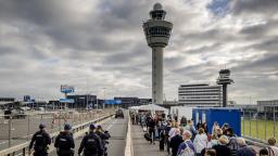220929142743 amsterdam schiphol airport 0913 hp video One of Europe's busiest airports to limit passengers until early 2023