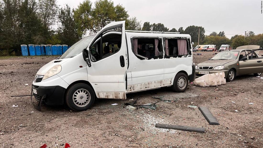 More than 20 killed as civilian humanitarian convoy hit in Zaporizhzhia, Ukraine says