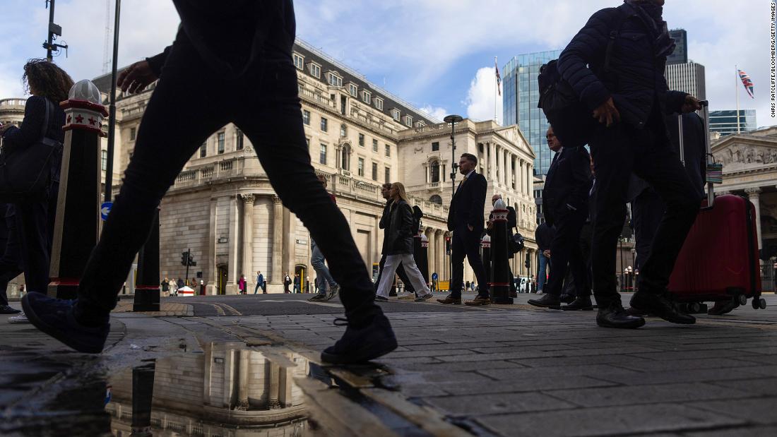 5 signs the world is headed for a recession