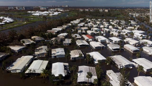 220930164958-fort-myers-flooding-0929-story-top.jpg