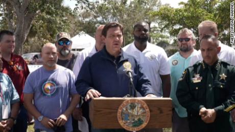 Florida governor defends the timing of Lee County officials&#39; evacuation ahead of Hurricane Ian