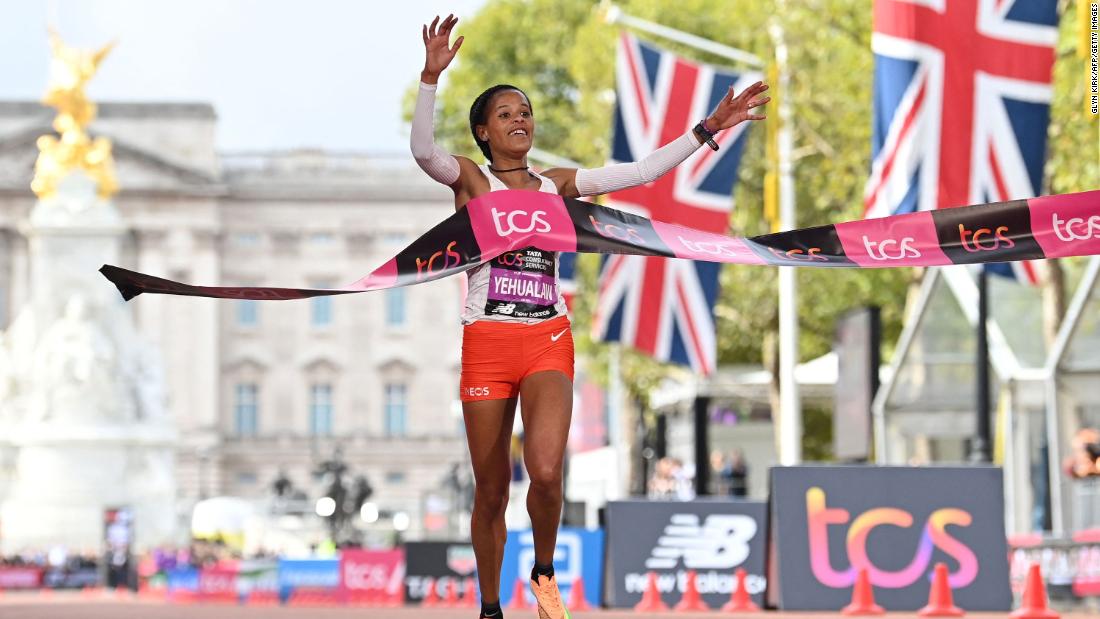 Despite faceplant, Ethiopia's Yalemzerf Yehualaw becomes youngest ever London Marathon winner