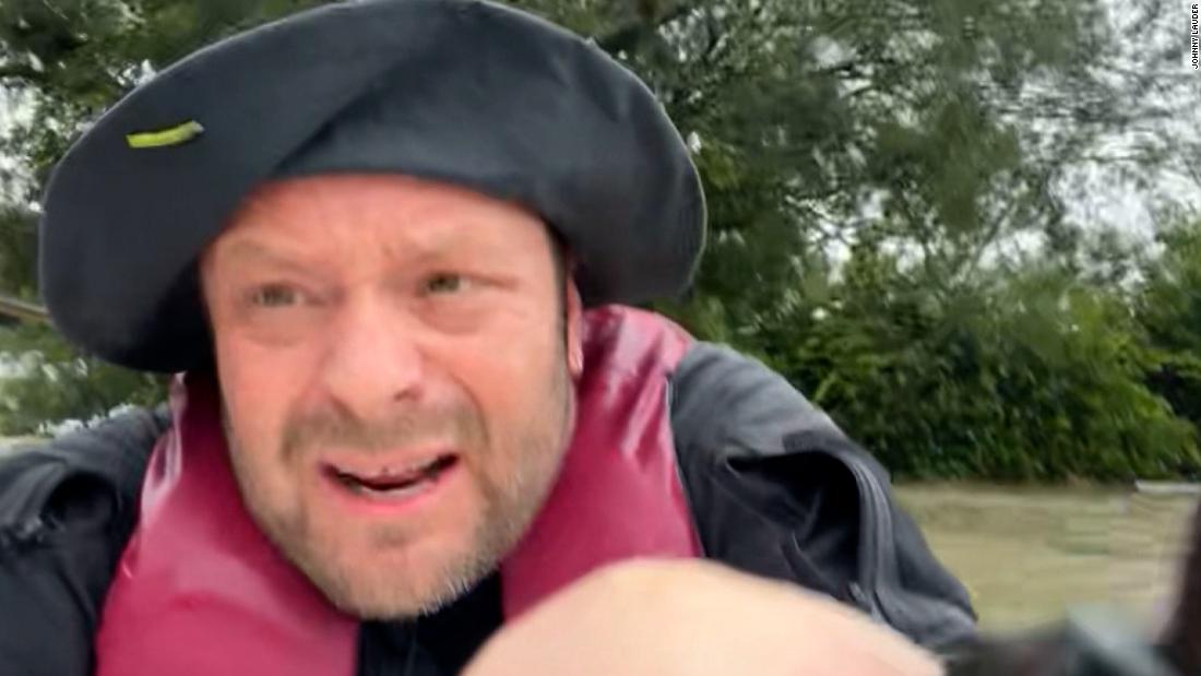 Video: Man films his swim through storm surge to save his mother – CNN Video