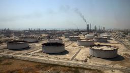 OPEC, ABD baskısına rağmen petrol üretiminde büyük kesintiyi duyurdu