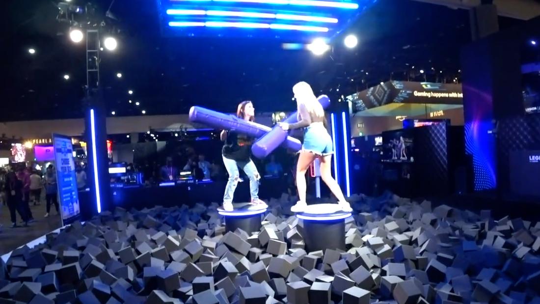 Video: Shallow foam pit injures at least three at Twitchcon gaming convention – CNN Video