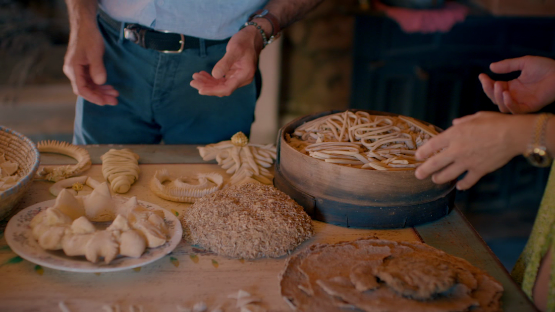 Baker uncovers 1,300 ancient breads