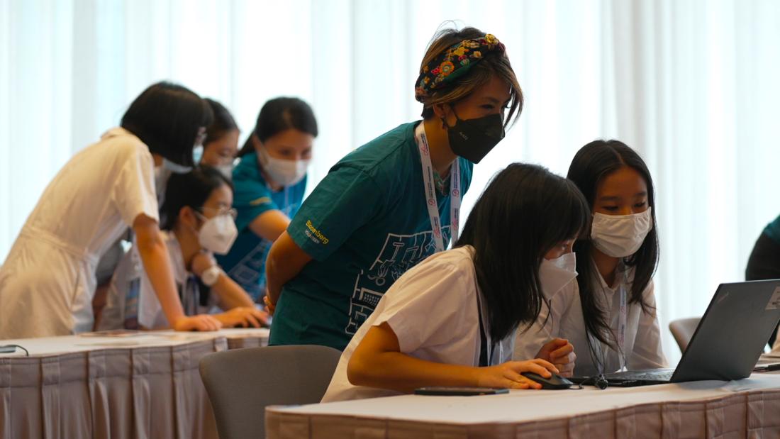 Girls Leadership Summit in Hong Kong focuses on STEM  – CNN Video