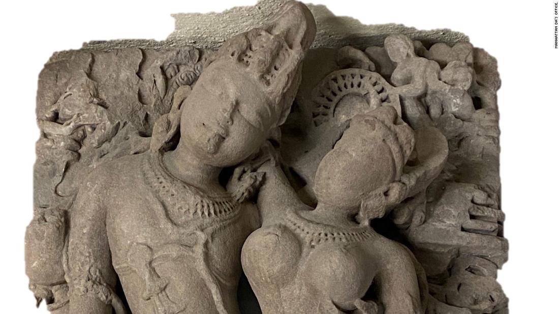 artifacts-seized-from-us-art-dealer-among-307-treasures-returned-to-india