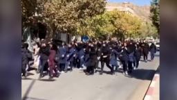 İran protestosu: öğretmenler, öğrencilerin ölümleri ve tutuklanması için ülke çapında grev çağrısında bulundu