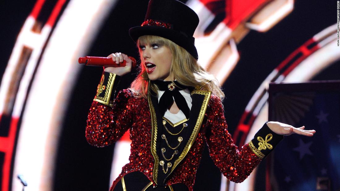 Swift performs during the 2012 MTV EMA&#39;s in Frankfurt, Germany, in 2012.