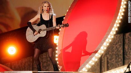 Taylor Swift performs at the 41st Annual Country Music Association Awards, Wednesday, Nov. 7, 2007, in Nashville, Tennessee.