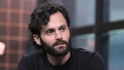 221025133834 penn badgley file restricted hp video Penn Badgley channels 'You' character in his TikTok debut