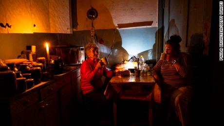 Ukrainians are dreading the &#39;darkest winter&#39; as Russia takes aim at the power grid 