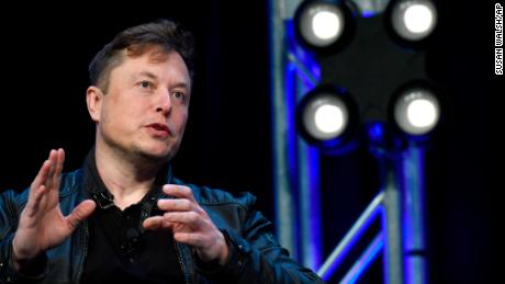 Elon Musk tells advertisers he doesn&#39;t want Twitter to become &#39;free-for-all hellscape&#39;