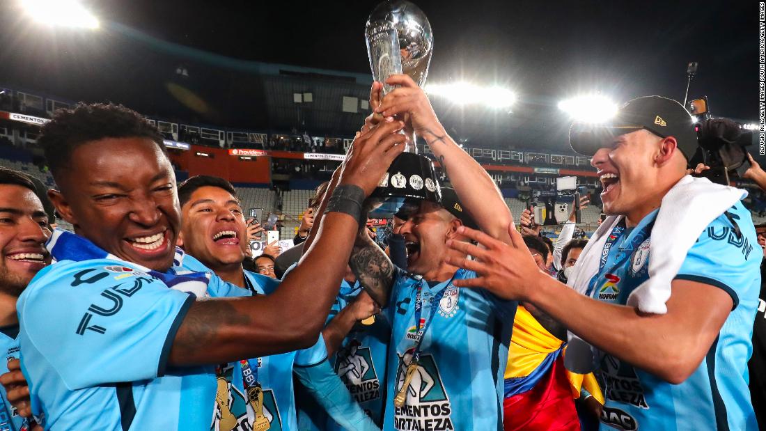 RÉCORD México - ÚLTIMOS CAMPEONES 🏆🇲🇽 Está por comenzar el Apertura 2020  y estos son los equipos con más títulos en los últimos 20 años: ▪️5 -  América, Tigres, Pachuca, Santos y