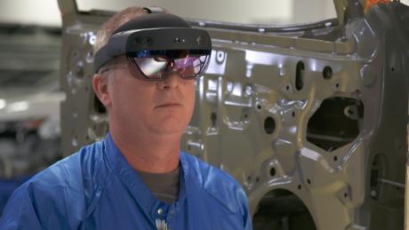 Toyota employee trains in the paint shop using Microsoft Hololens 2