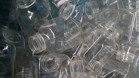 &#39;Compostable plastic&#39; doesn&#39;t live up to its environmental claims. Here&#39;s what you can focus on instead 