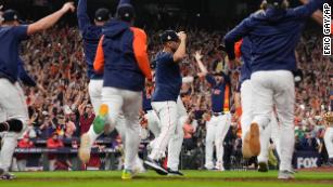 Houston Astros 0-7 Philadelphia Phillies in Game 3 of the World Series