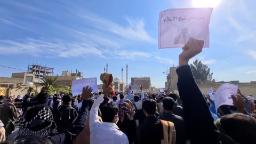 Warga Iran menandai ‘Jumat Berdarah’ saat ribuan orang memprotes di titik nyala tenggara