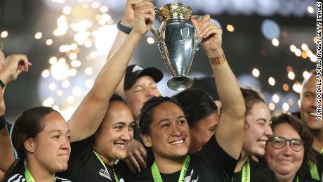 New Zealand celebrate winning the women&#39;s Rugby World Cup.