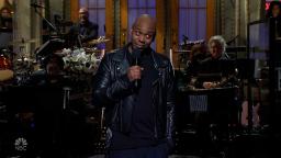 221112234953 02 snl dave chappelle host hp video SNL: Dave Chappelle talks Kanye, antisemitism and Trump in monologue