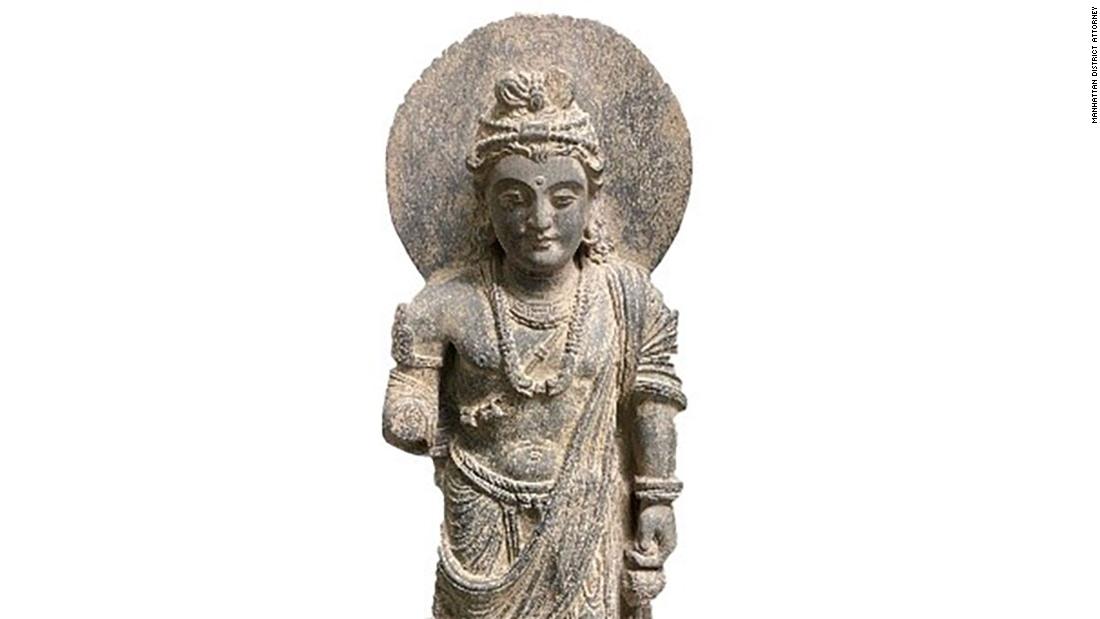 New York returns nearly 200 looted antiquities to Pakistan