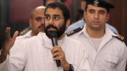 Alaa Abd El-Fattah: Aktivis untuk mengakhiri mogok makan, surat untuk saudari mengatakan