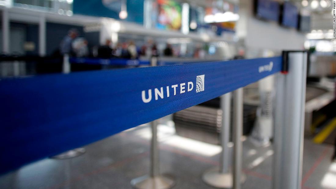 Read more about the article FBI and FAA investigating unruly passenger removed from United flight in Chicago – CNN