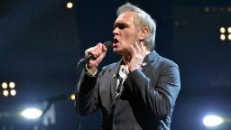 221115135227 morrissey crowd upset file 031420 hp video Morrissey upsets crowd after ending concert 30 minutes in