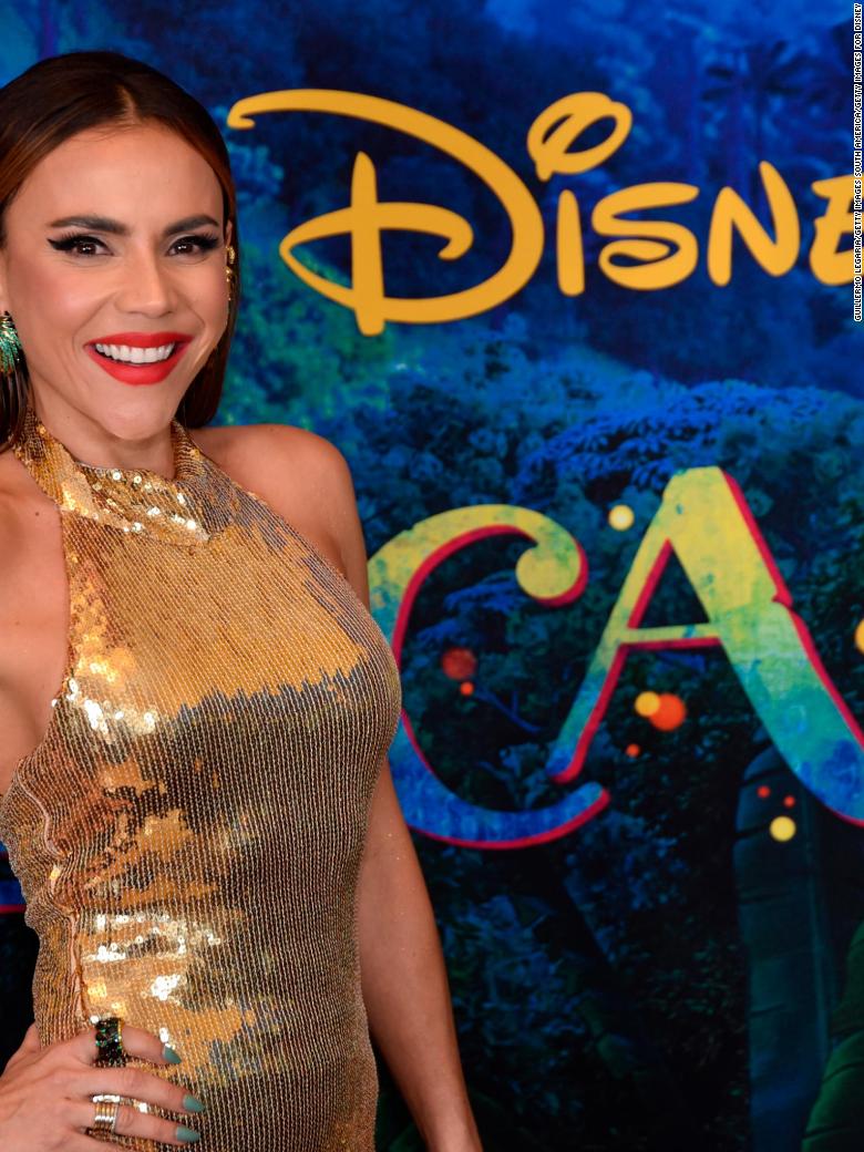 https://www.cnn.com/video/data/3.0/video/spanish/2022/11/15/carolina-gaitan -personaje-pepa-madrigal-encanto-musical-disney-hollywood-bowl-showbiz.cnn/index.xml