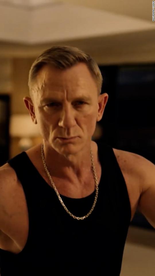 Daniel Craig sheds James Bond persona with dancing vodka ad