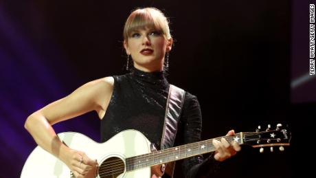 Ticketmaster apologizes to Taylor Swift and her fans for ticketing debacle