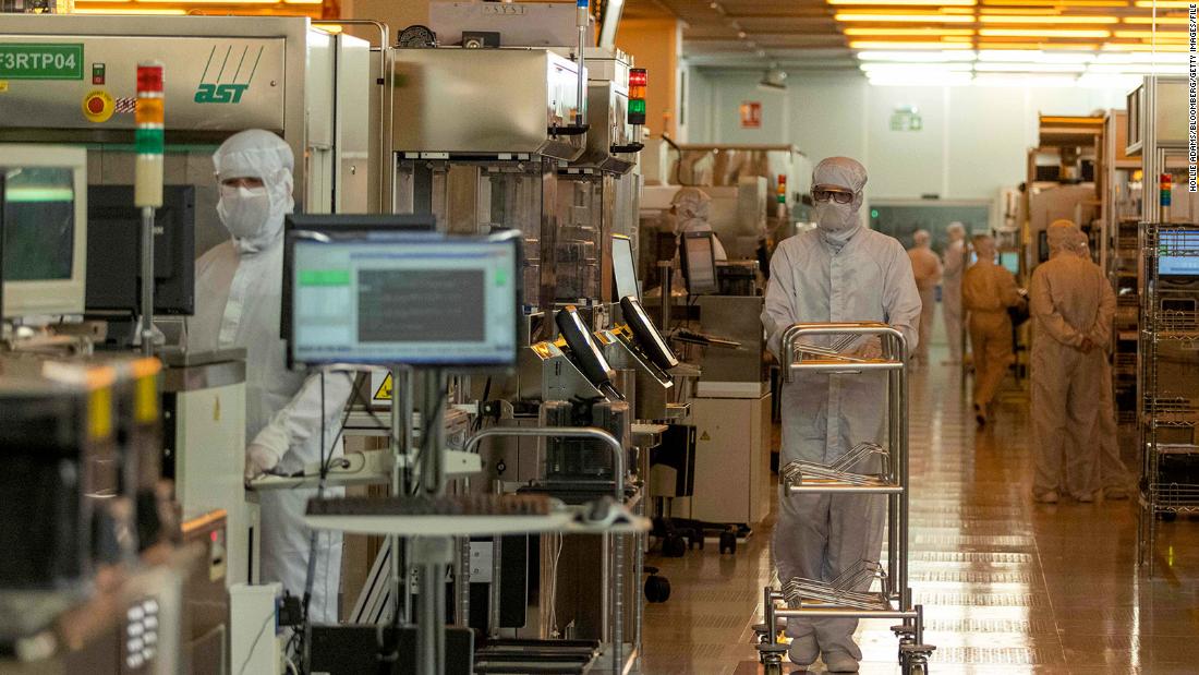 UK orders Chinese-owned company to sell Britain's biggest chipmaker