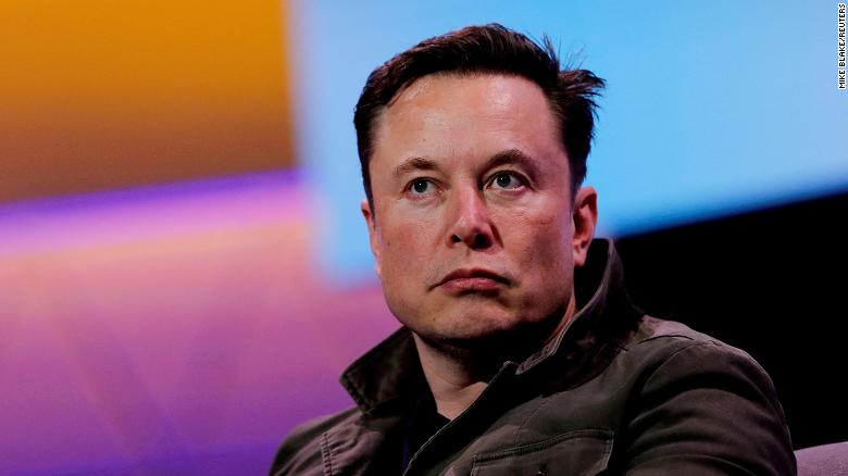 Hear how Musk responded to journalists before he hung up mid-question