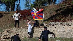 221117212657 01 greece tibet protesters 101821 hp video Greek court acquits activists over 2021 protest against Beijing Olympics