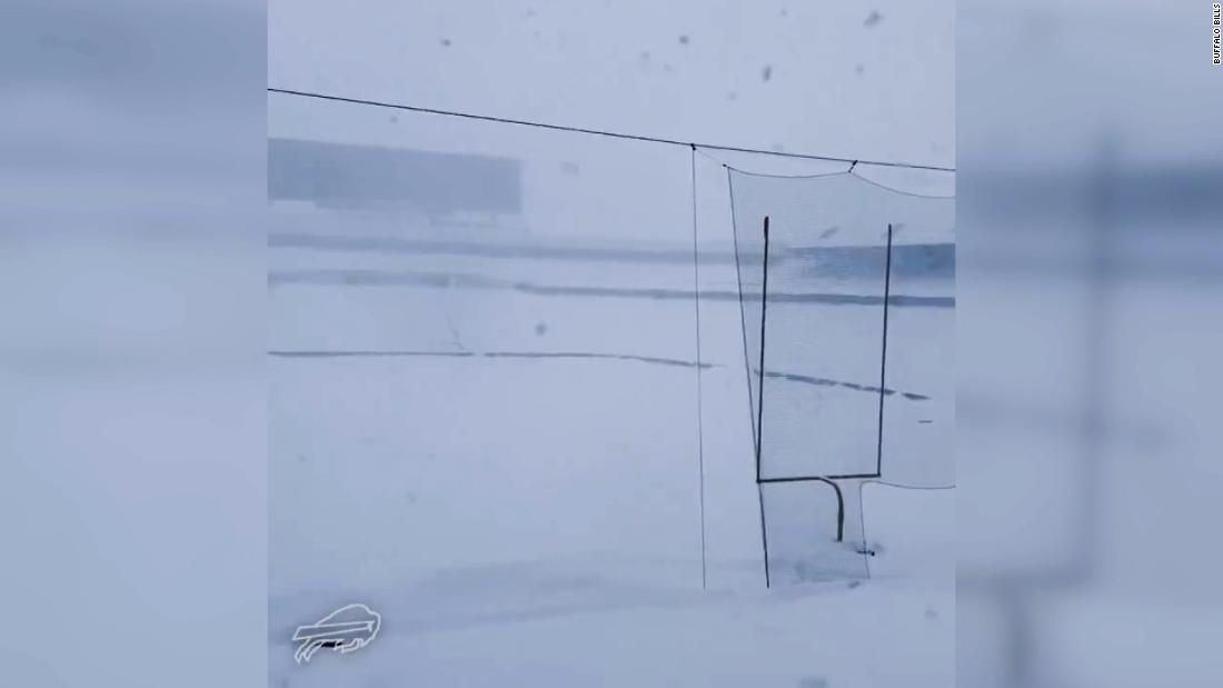 Video Shows Buffalo Bills Stadium Buried In Snow After Massive Storm ...