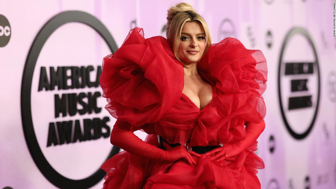 Best red carpet fashion at the 2022 American Music Awards – CNN