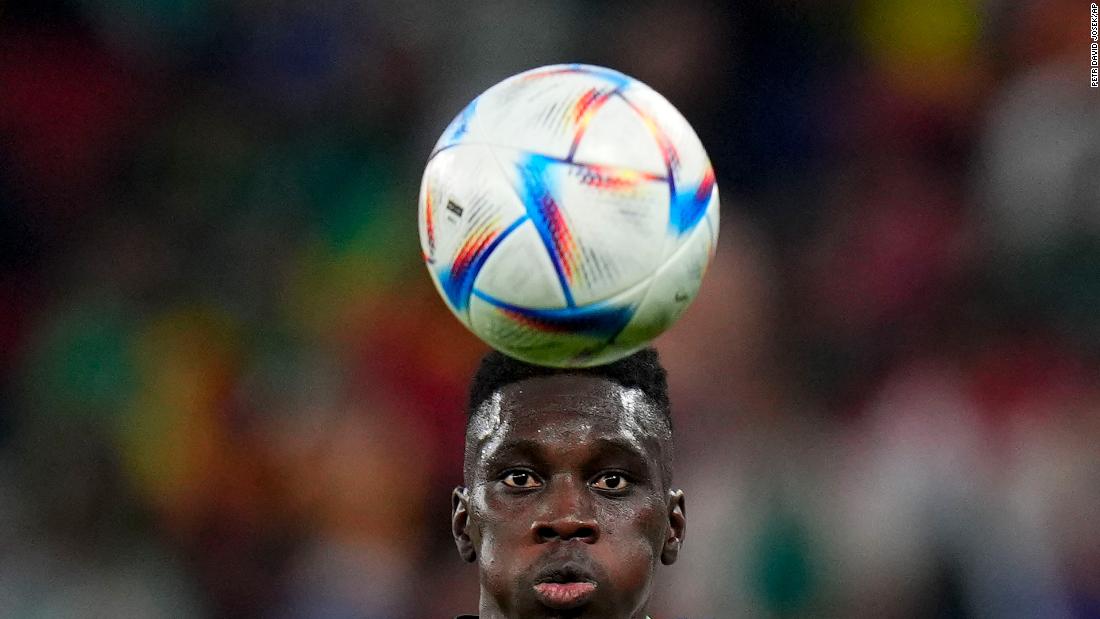 Senegal&#39;s Ismaila Sarr eyes the ball during a match against the Netherlands on November 21