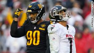 New York Giants safety Trenton Thompson (39) greets New England